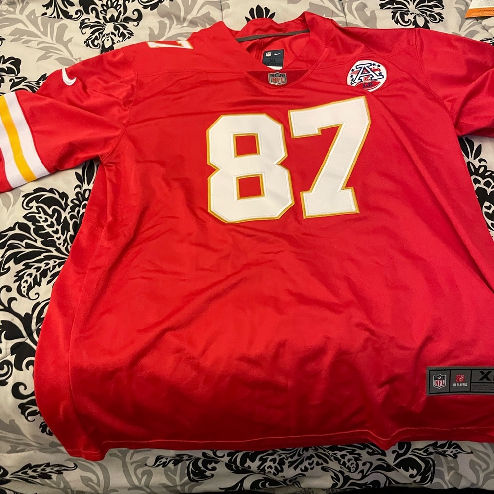 Authentic Travis Kelce jersey-NWT.